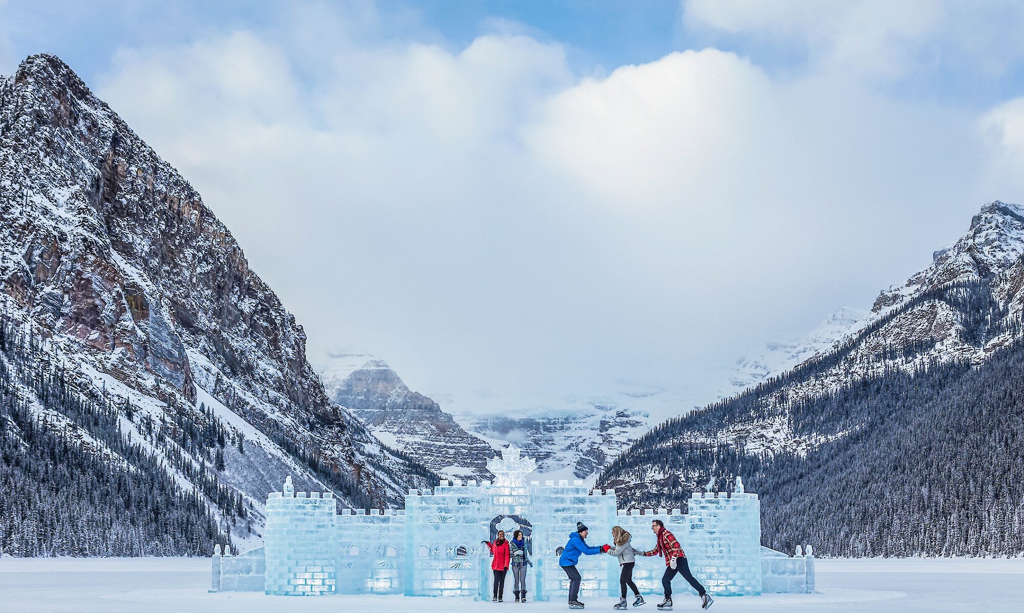 4-Day Winter Rockies Tour Package with Airport Pick up, stay 3 nights at Fairmont Hotels, visiting  Lake Louise,  Yoho Park, Johnston Canyon, and Icefield Parkway