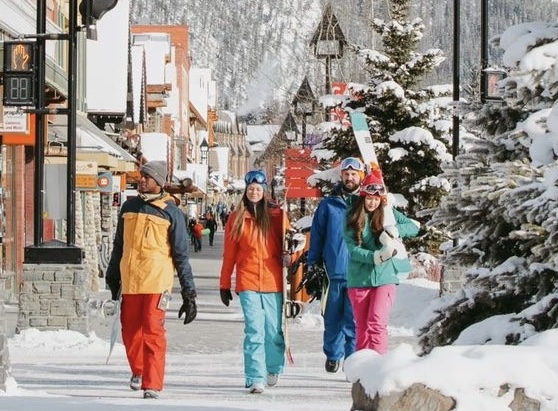 3-Day Winter Rockies Guided Tour with Airport Pick up, including Banff, Yoho, and Kootenay National Parks, visiting Lake Louise, Banff Gondola, Marble Canyon