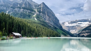 5-Day Rockies Ultimate Tour Package, Banff, Jasper, and Yoho with Airport pick up